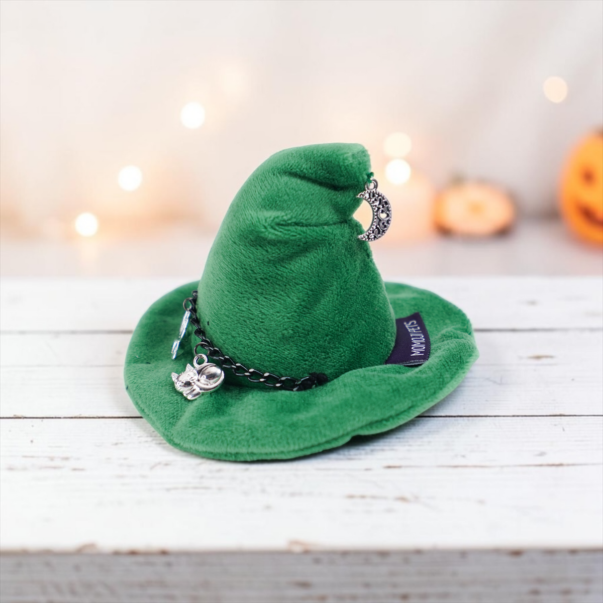 Witch's Alchemist Hat (1-Enchanted Emerald) | Pet Hat